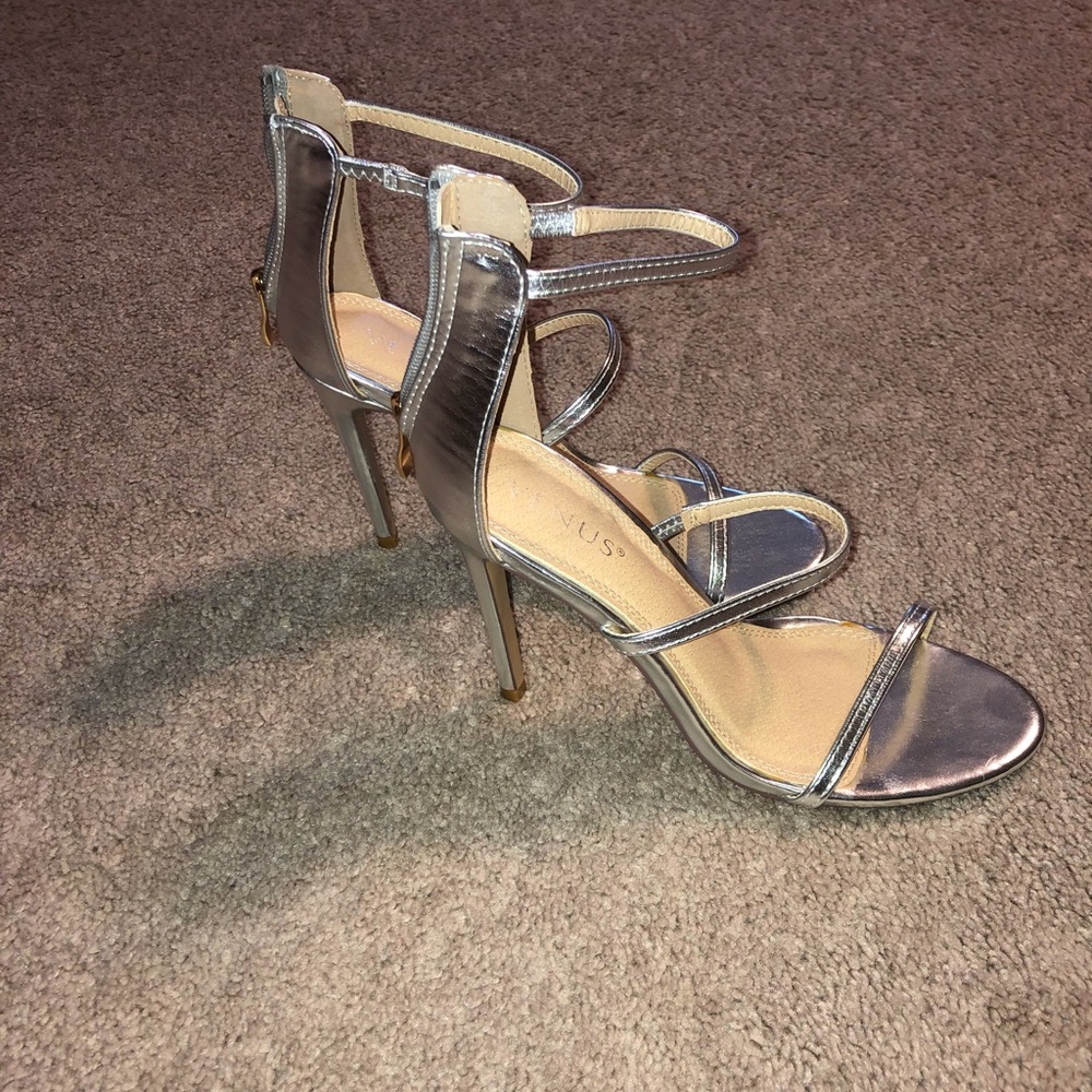 Dress shoes
